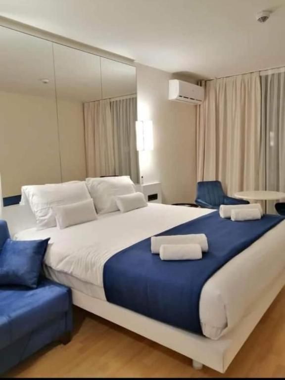 Best House Orbi City Aparthotel Batumi Bagian luar foto