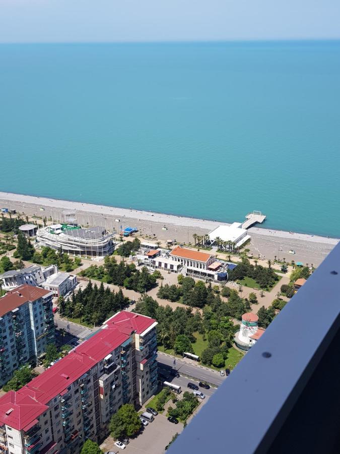 Best House Orbi City Aparthotel Batumi Bagian luar foto