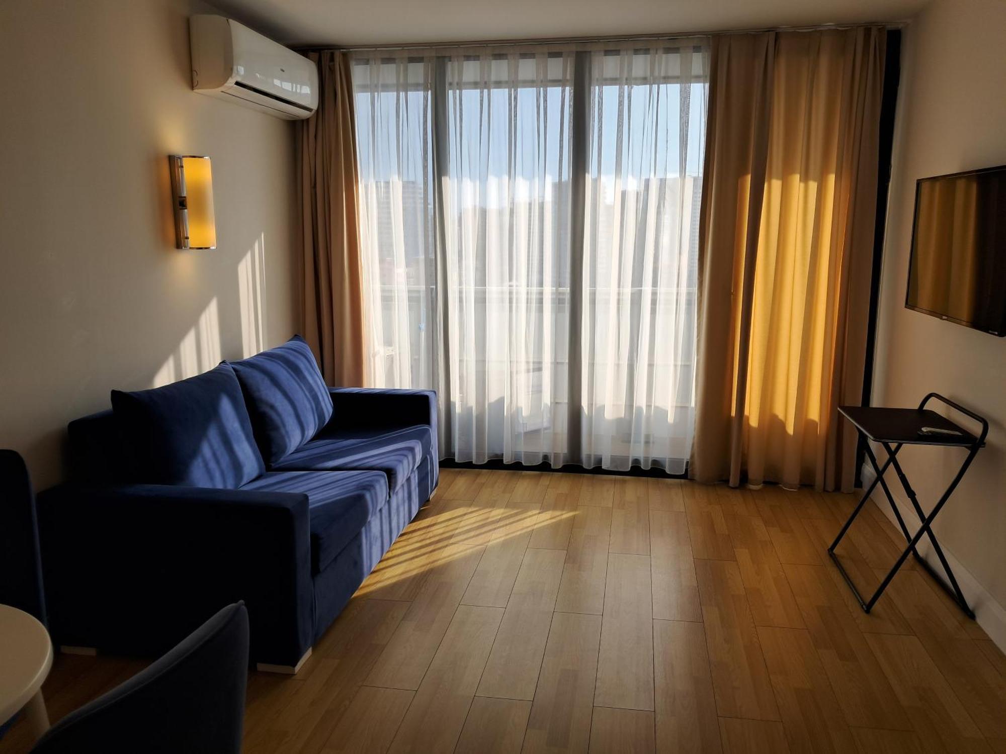 Best House Orbi City Aparthotel Batumi Bagian luar foto